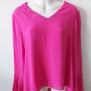 ❣️Suzy Sheir V-neck with Ruffle cuff top size L (#68) ✅️